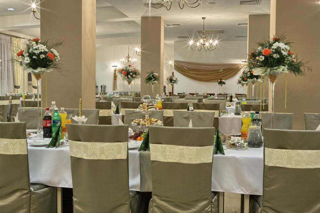 Hotel Stara Fabryka Malogoszcz Luaran gambar