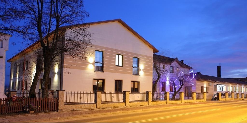 Hotel Stara Fabryka Malogoszcz Luaran gambar