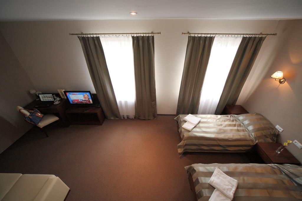 Hotel Stara Fabryka Malogoszcz Bilik gambar