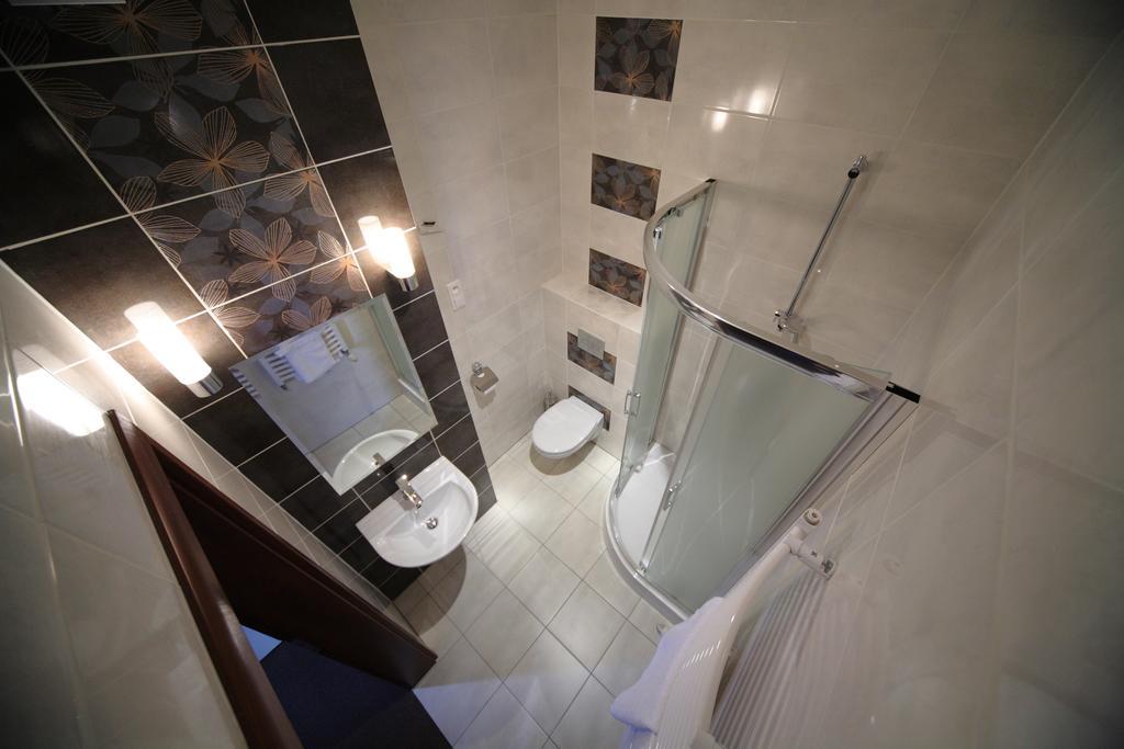 Hotel Stara Fabryka Malogoszcz Bilik gambar