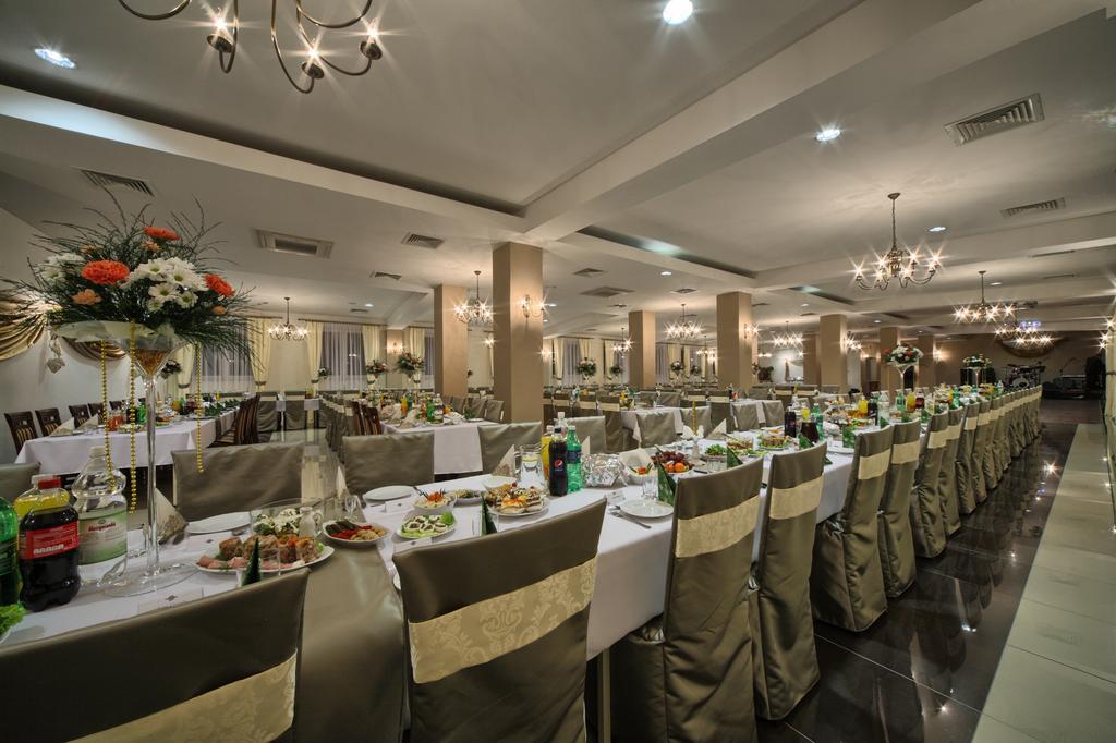 Hotel Stara Fabryka Malogoszcz Luaran gambar